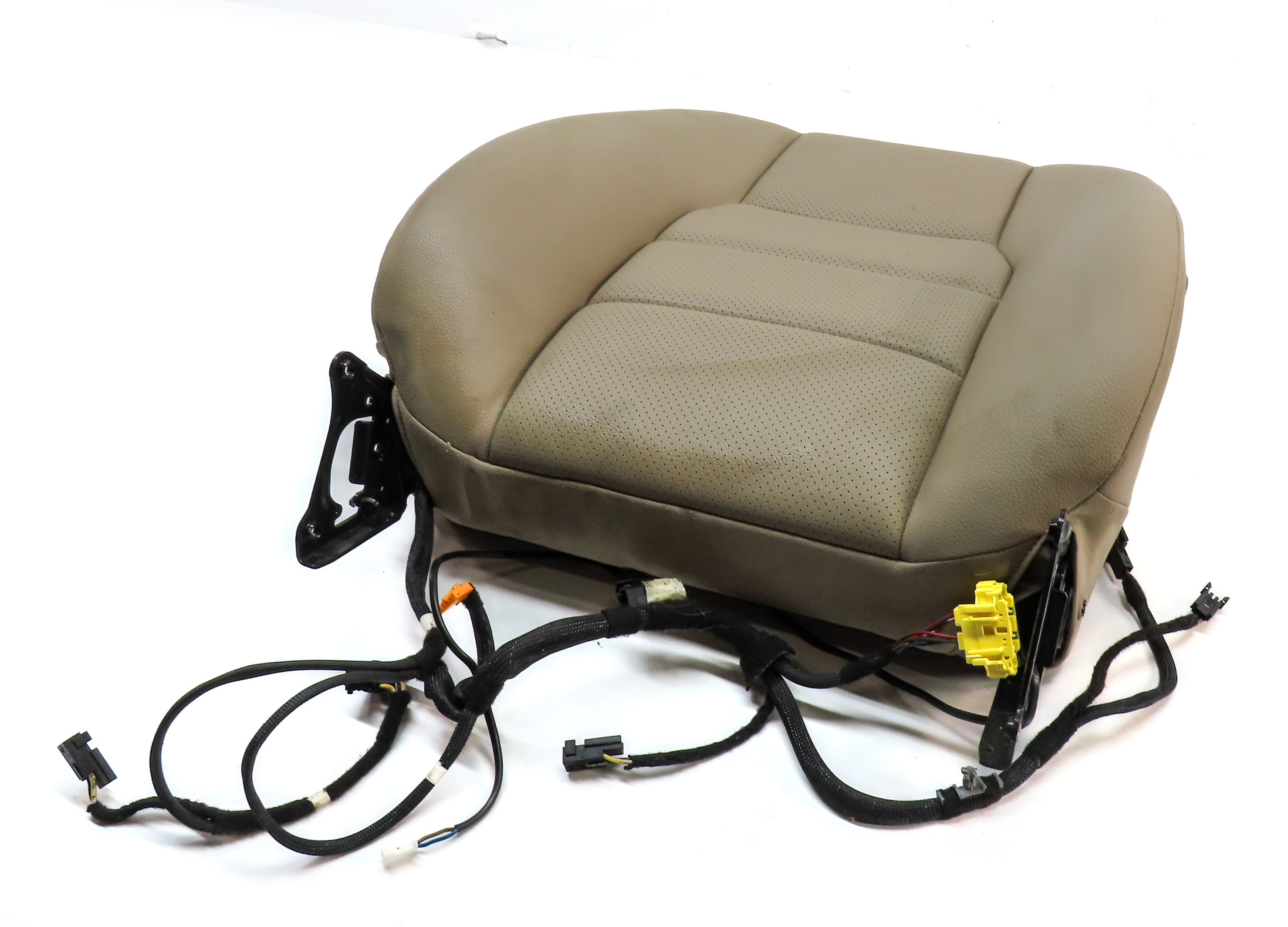 2013 MERCEDES C300 (W204) FRONT RIGHT UPPER MEMORY HEATED SEAT CUSHION (Beige) — exact item pictured
